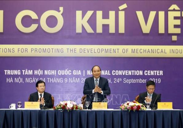 Thủ tướng Nguyễn Xuân Phúc chủ trì Hội nghị thúc đẩy phát triển ngành cơ khí Việt Nam